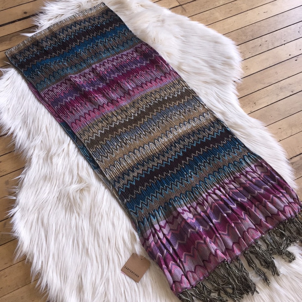 Multicolored knit scarf